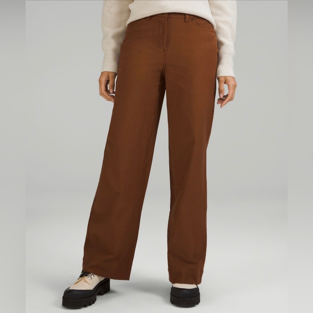 NWT Lululemon City Sleek High-Rise Wide-Leg Pant
Light Utilitech